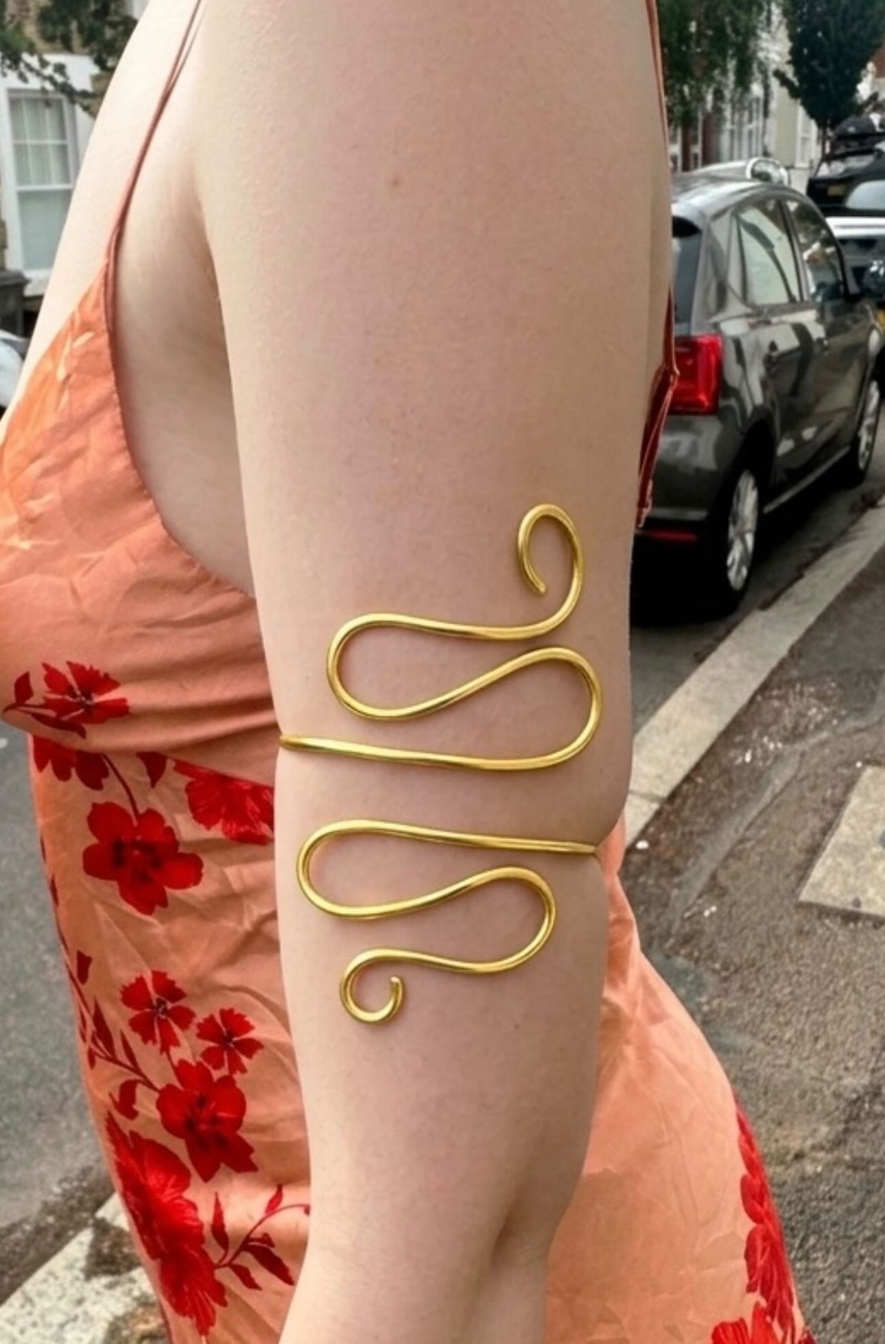 The Serpentina Arm Cuff